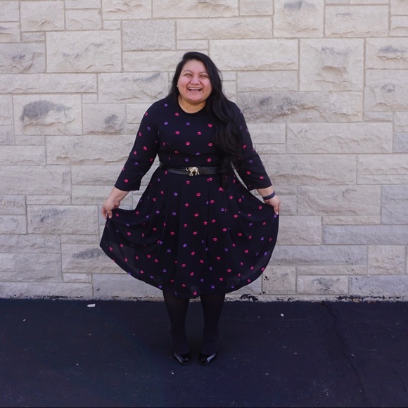 💫 Posh Ambassador 💞 Welcome to our Closet! - Picture 3 of 8